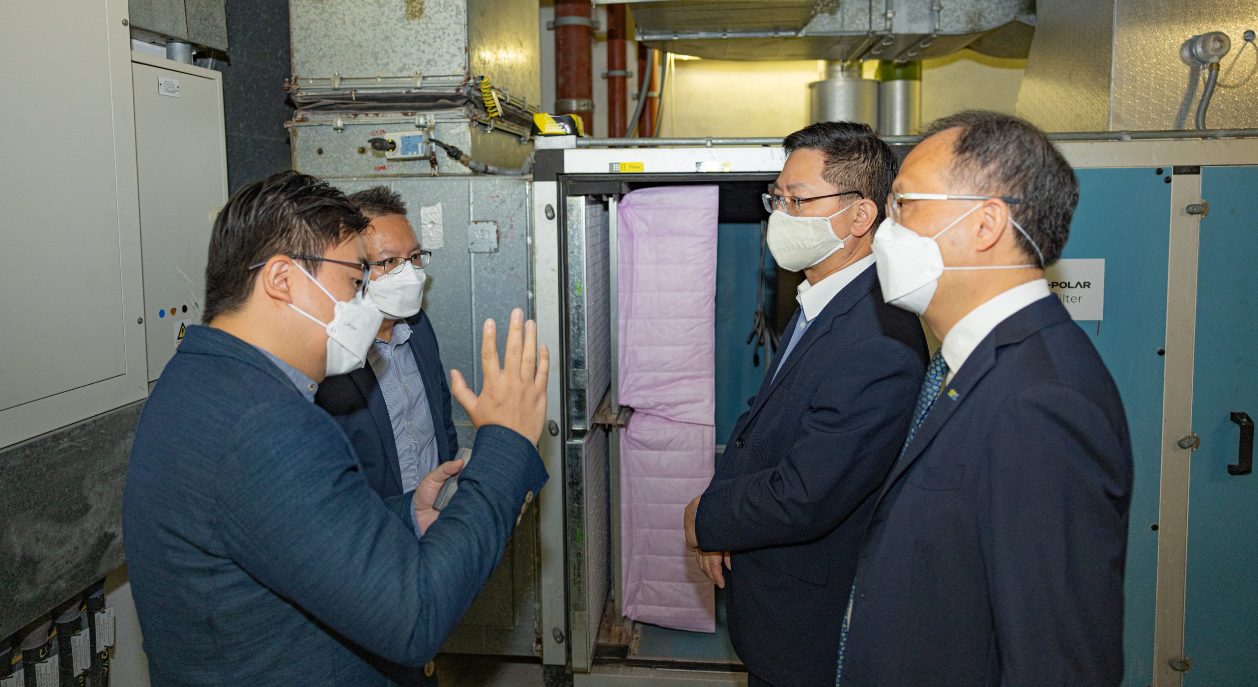 The Secretary exchanges views with HKMU