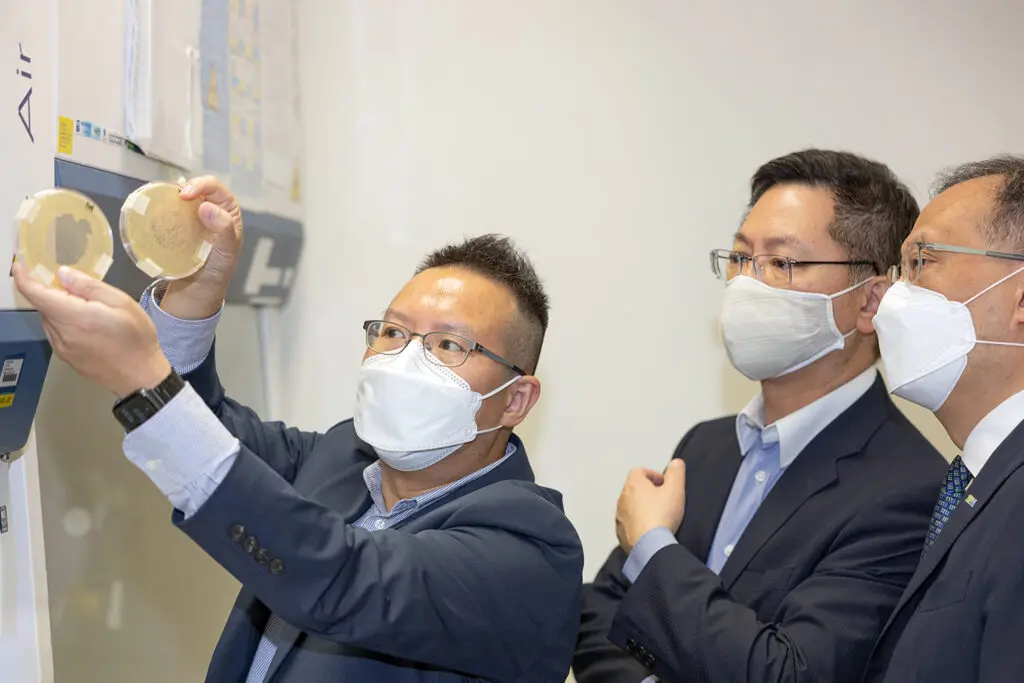研发截杀新冠病毒过滤技术