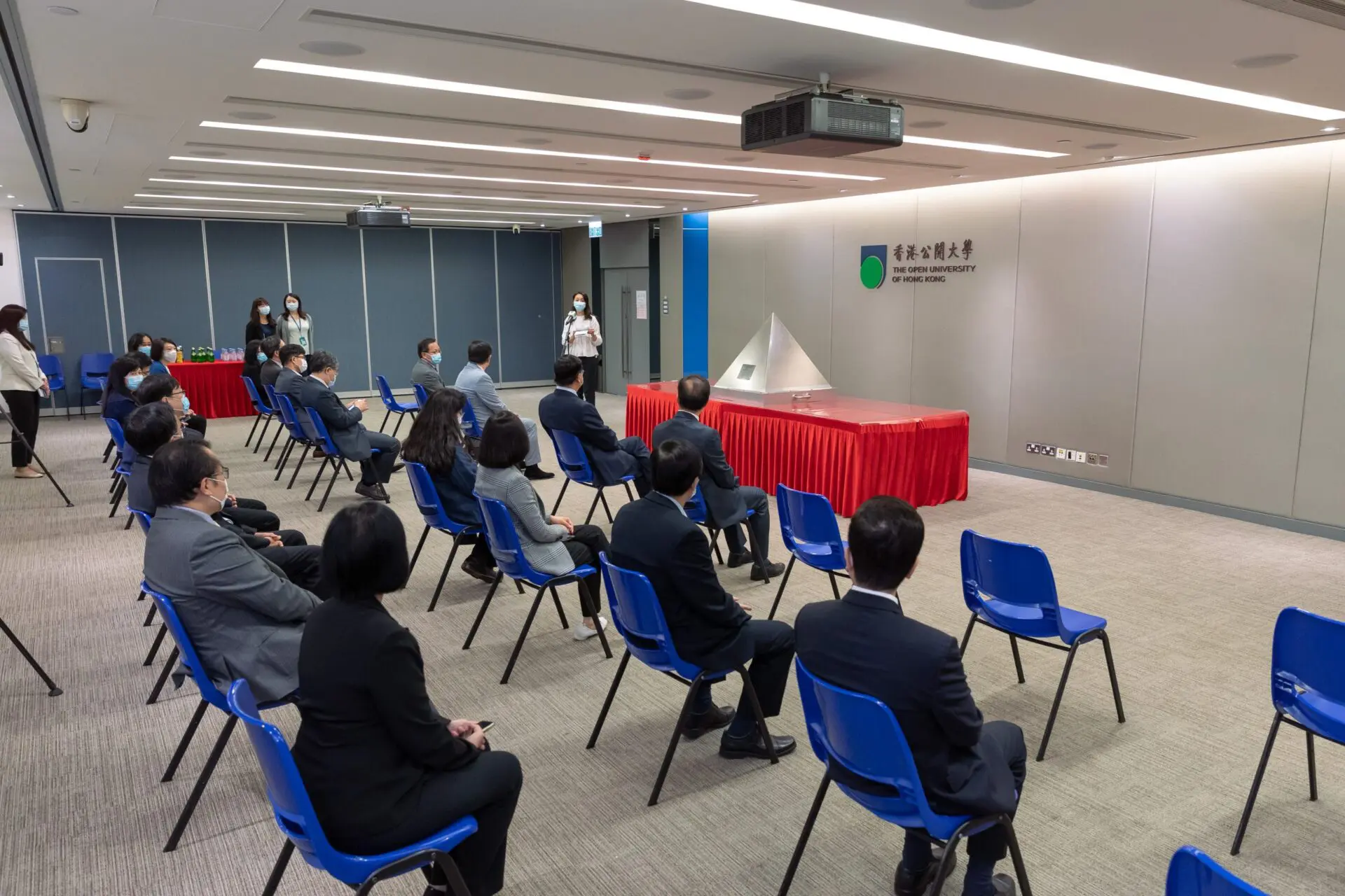 公開大學開啟正校園時光錦囊