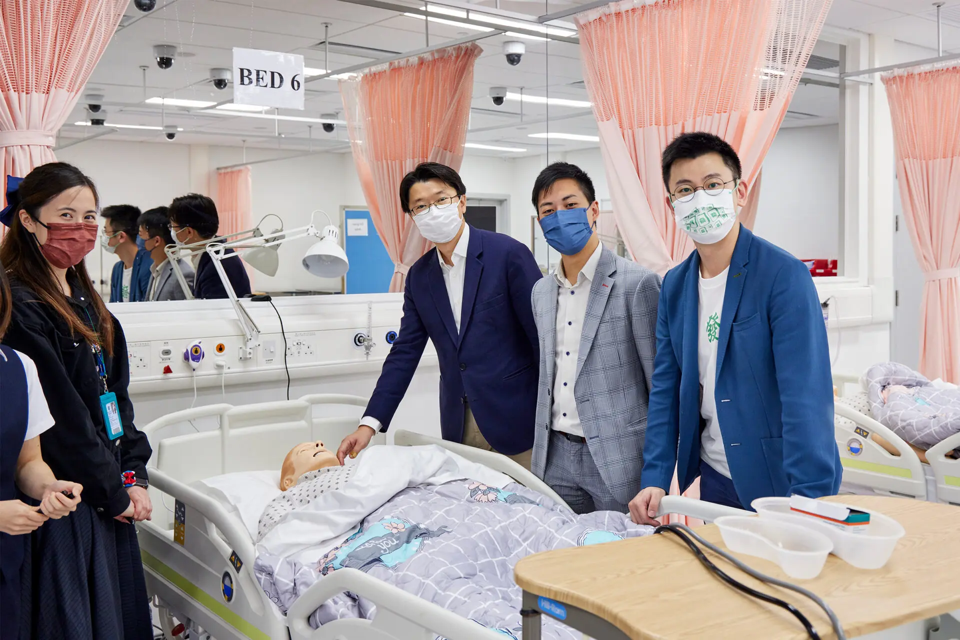九龍城民政事務處及香港九龍城工商業聯會到訪公開大學