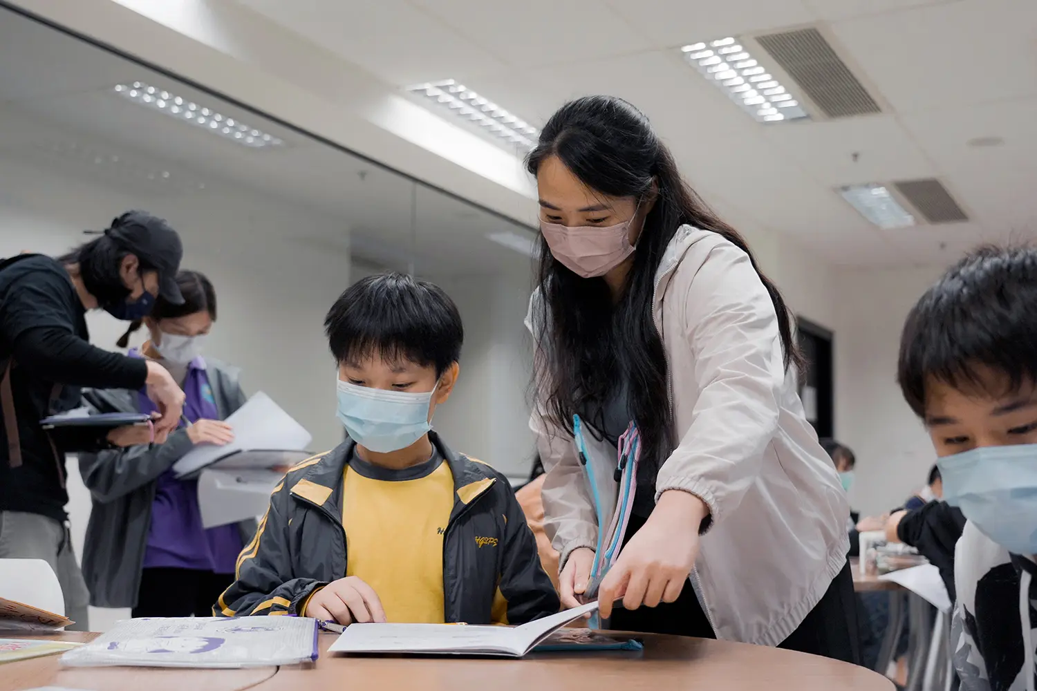 HKMU launches new scheme to provide free tutorial service for grassroots students
