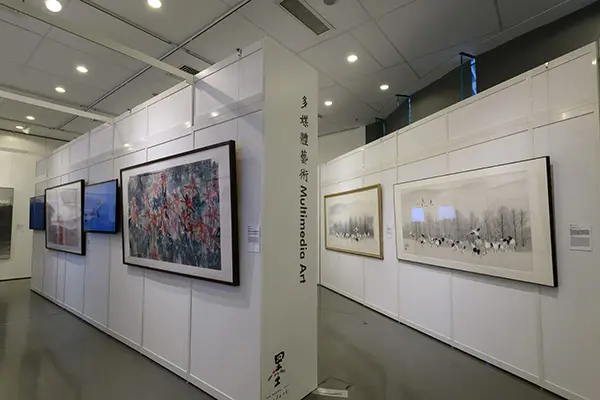创意艺术学生揉合艺术与科技  参与全球水墨画大展