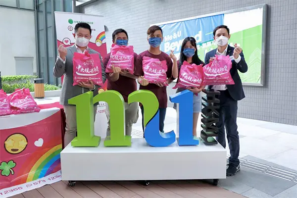 HKMU partners with Hong Kong United Youth Association to distribute anti-pandemic packages