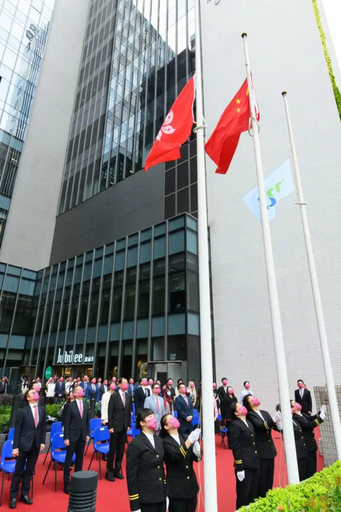 HKMU holds flag-raising ceremony to commemoratethe 25th anniversary of the establishment of the HKSAR