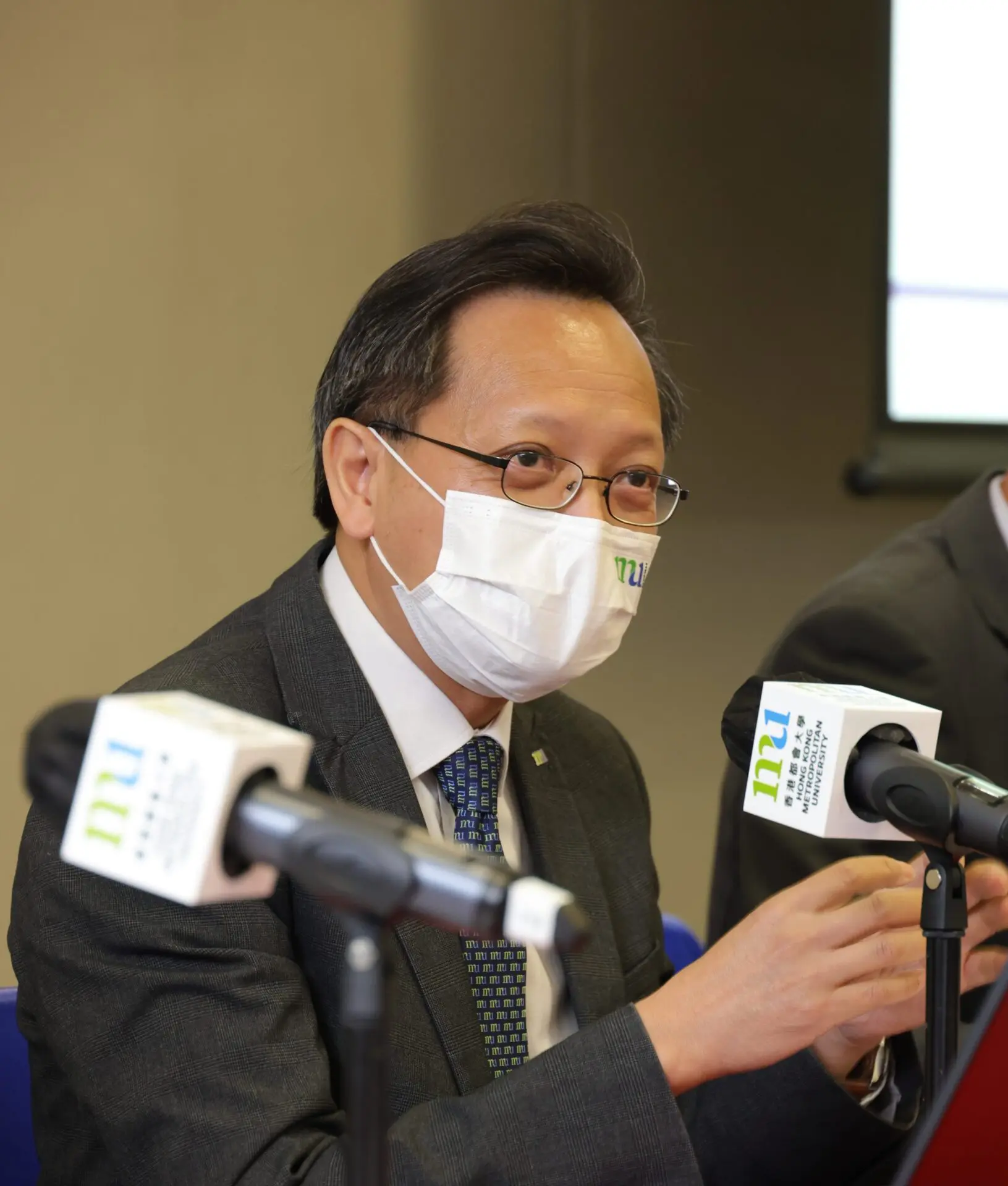 都会大学研究显示疫情下香港居屋与私楼价格走势有明显差异