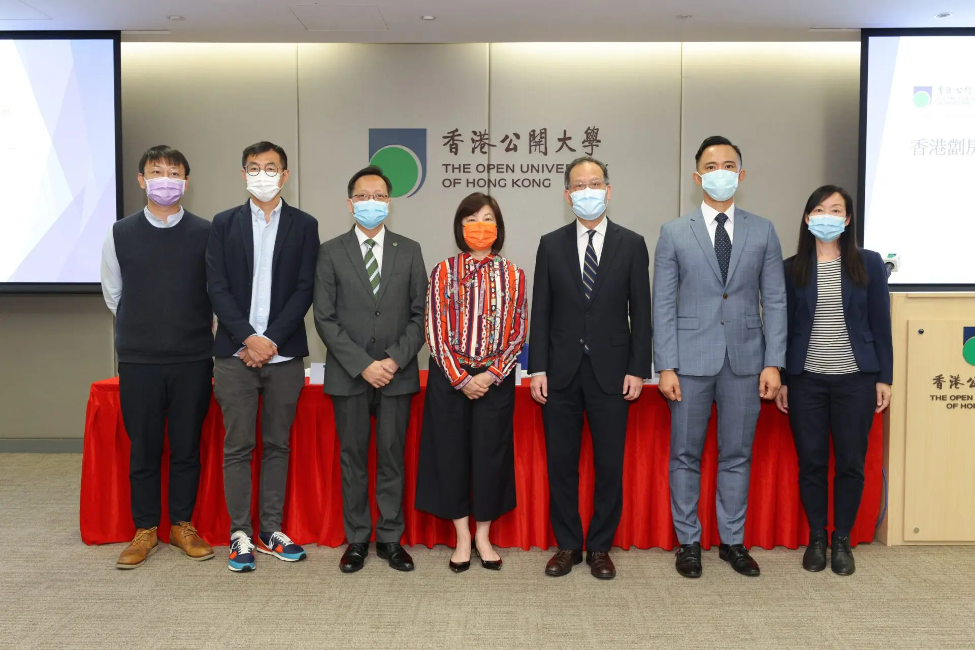 OUHK and HKLSS jointly examine the views of families of subdivided units on transitional housing to provide suggestions for improvement