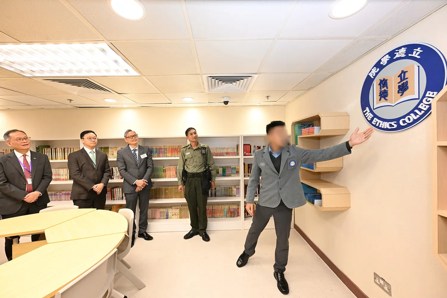 HKMU provides Diploma of Applied Education Programmes for the “Ethics College” to support inmates in continuous learning