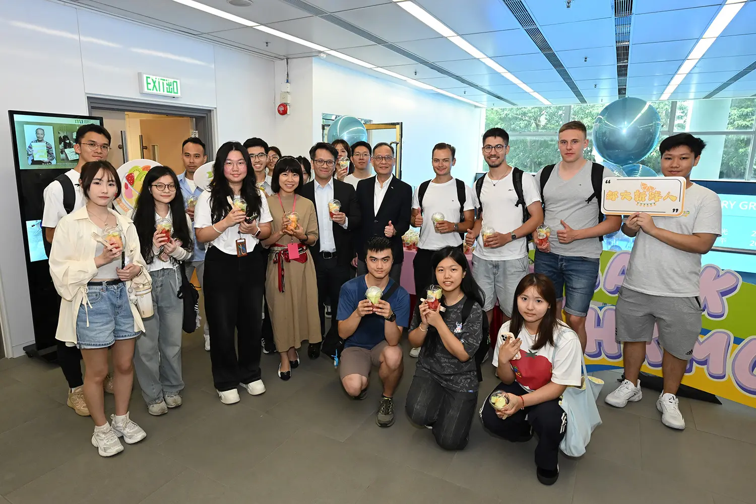 President welcomes students back to campus for the new academic year with fresh fruit cups