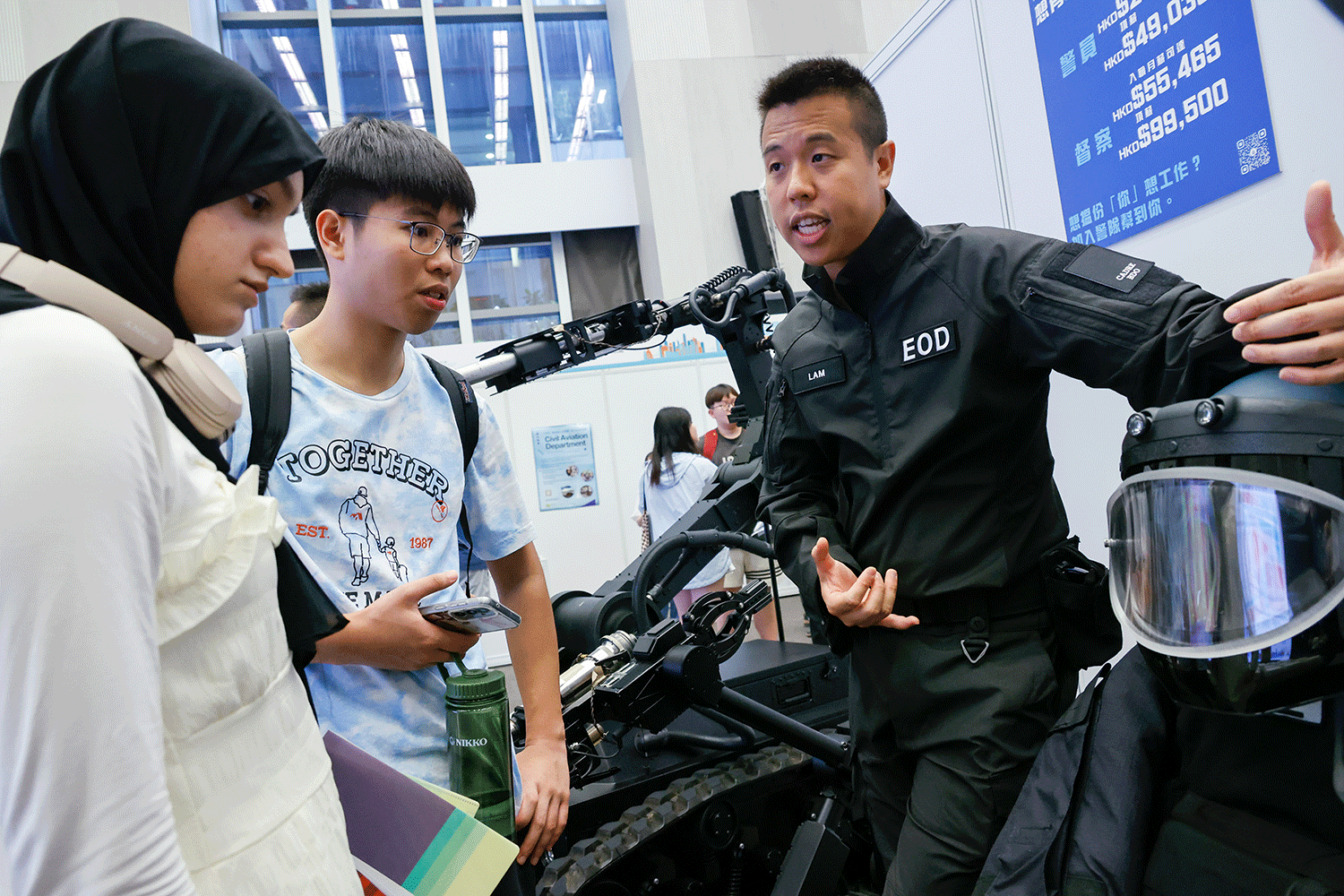First Government Career Fair at HKMU attracts nearly 1,500 students