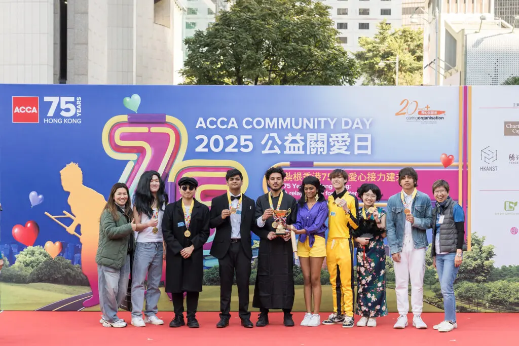 Elite business student team blooms in community fundraising event