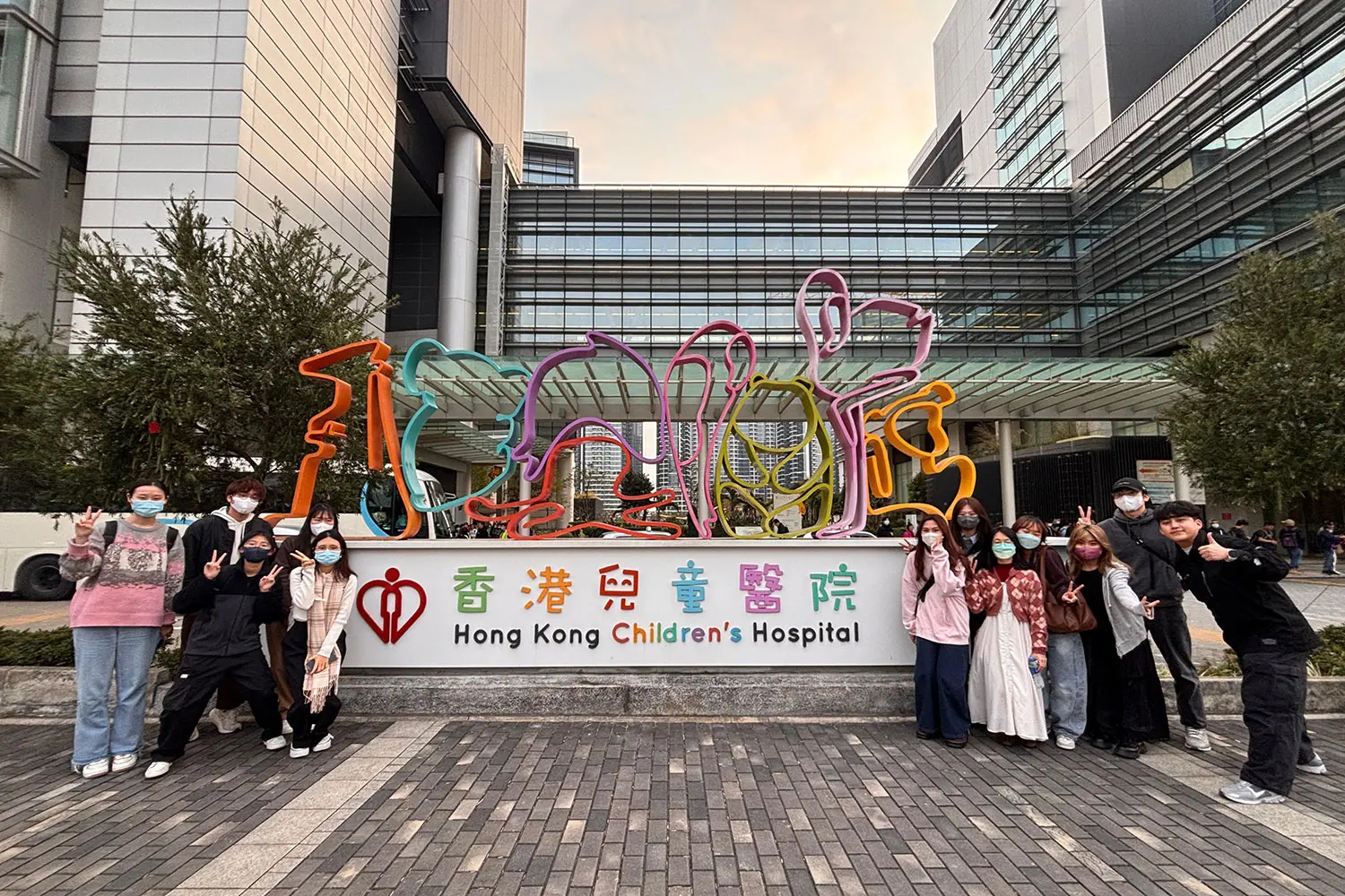 HKMU students capture heartwarming photos for child patients,  embracing life education