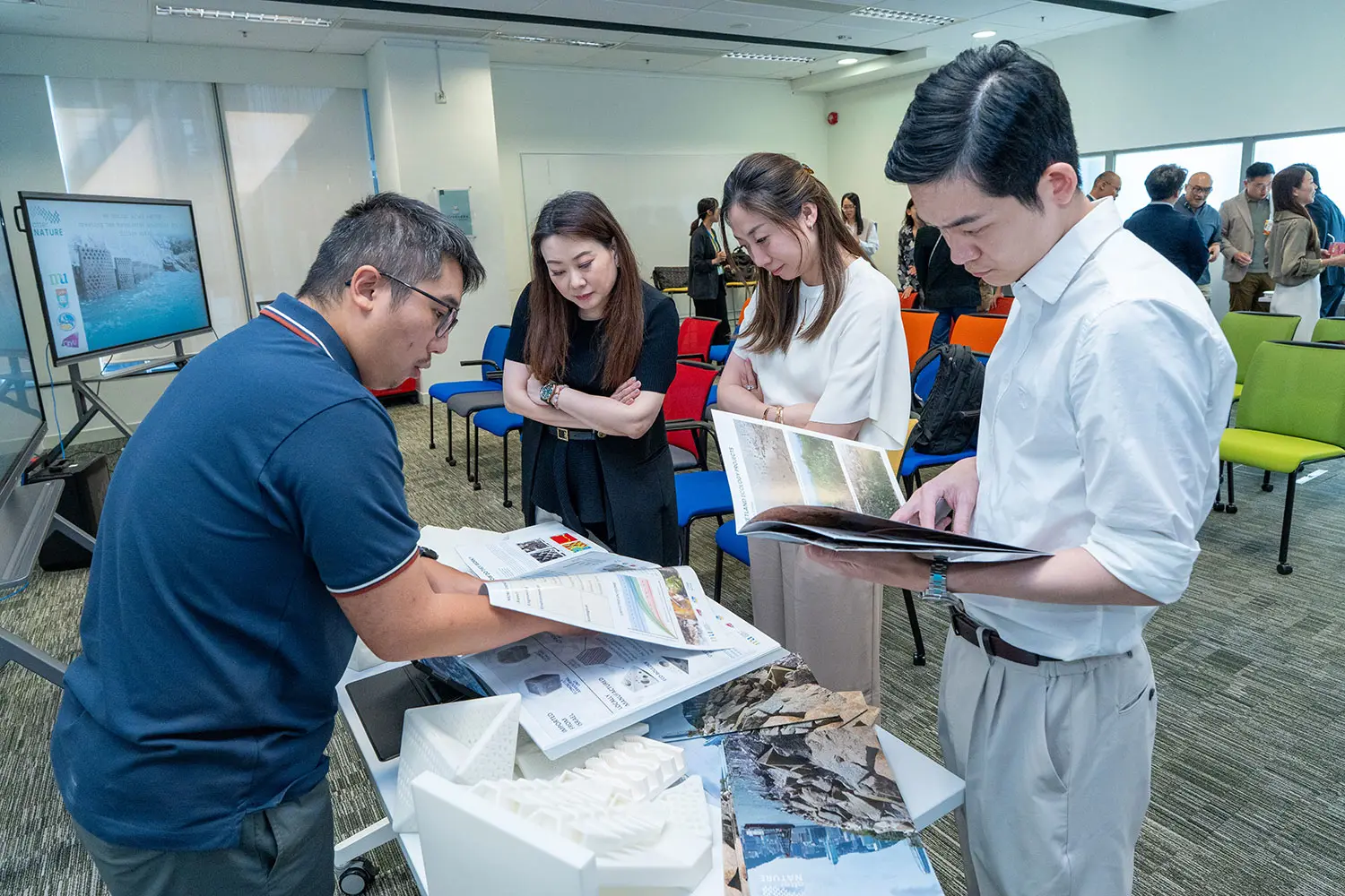 HKGCC YEC visits HKMU to explore opportunities for industry collaboration