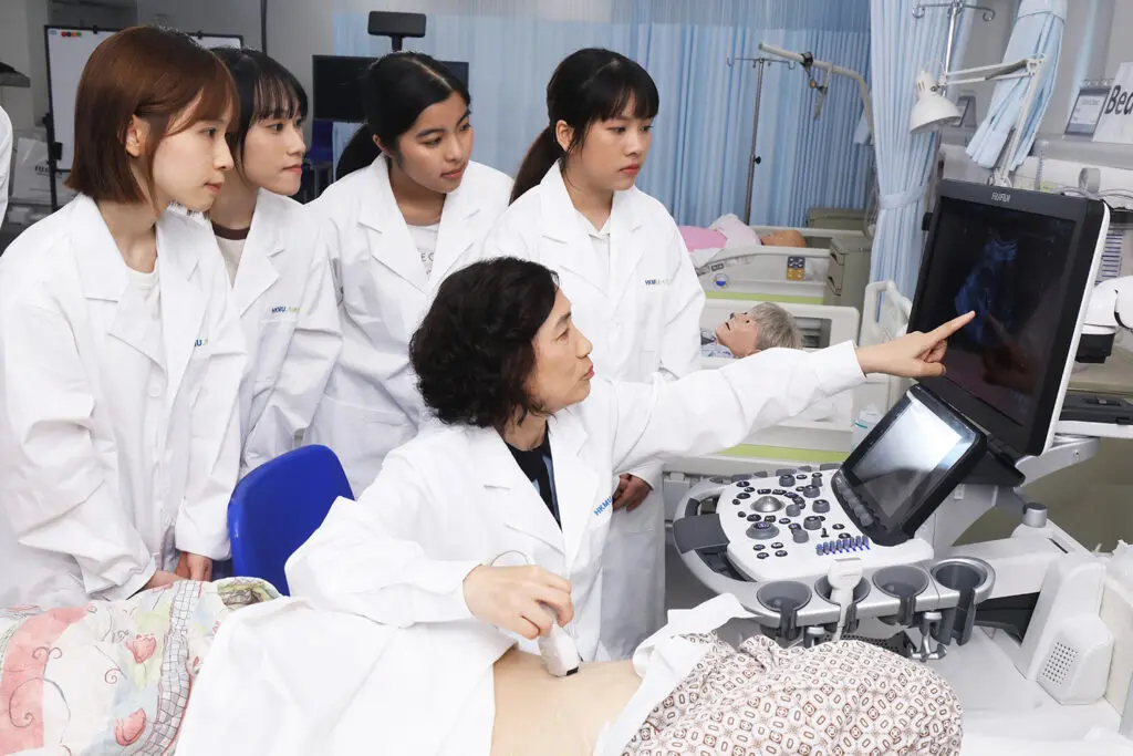HKMU continues to lead funded programmes and places under the SSSDP among self-financing institutions, with all 10 Applied Degree programmes granted places