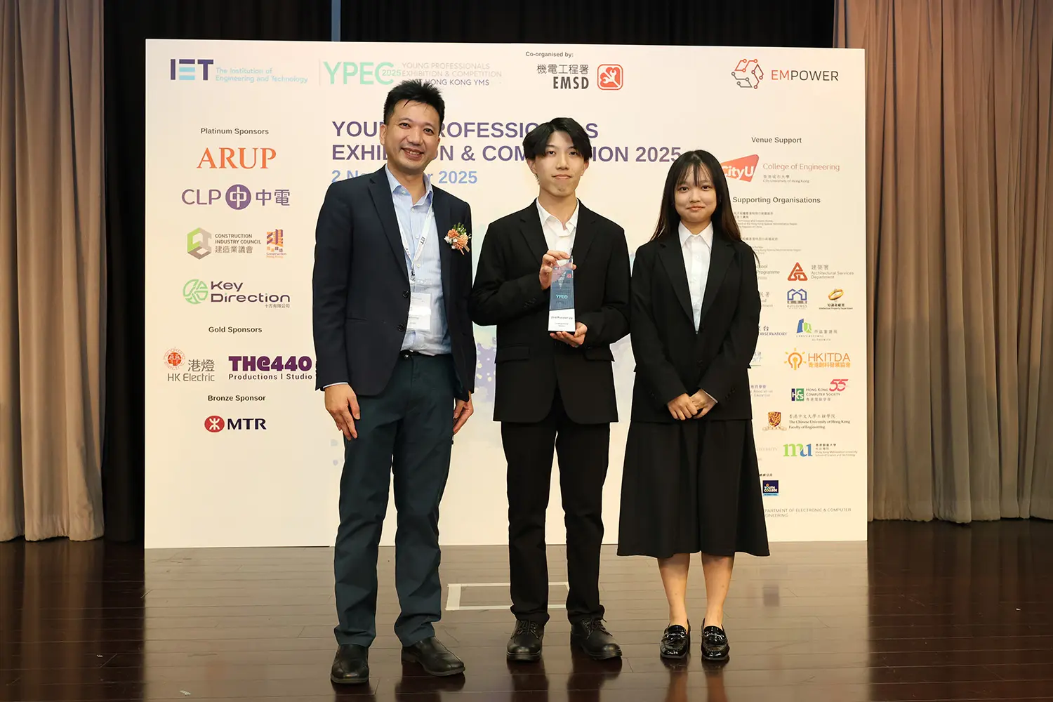 Student Smart Glasses Invention Wins Further Recognition