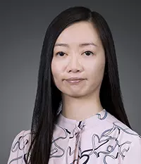 梁慕靈博士