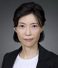 劳思敏女士